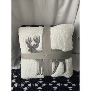 Moose Pillow 16x16, Plaid Blanket 50x60, Sherpa Material. ‎ NEW